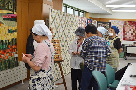 村民祭での活動の様子